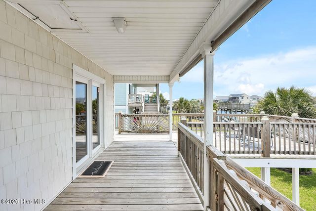 4069 4th Street, Surf City, NC 28445