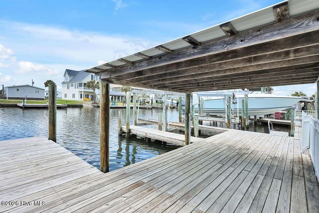 4069 4th Street, Surf City, NC 28445