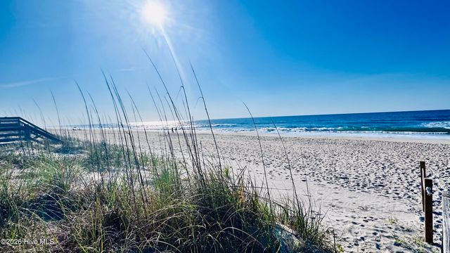 4069 4th Street, Surf City, NC 28445