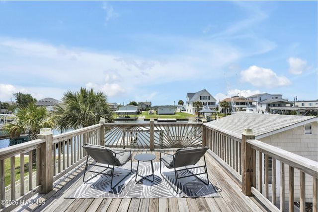 4069 4th Street, Surf City, NC 28445