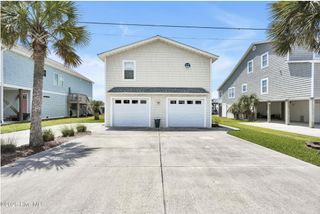 4069 4th Street, Surf City, NC 28445