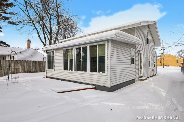 128 43rd Street, Grand Rapids, MI 49548