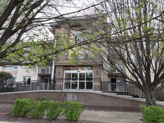 10700 S Washington Street 301, Oak Lawn, IL 60453