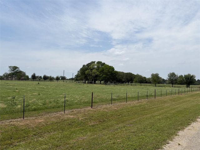 38645 Wiggins Road, Hempstead, TX 77445