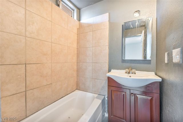 2526 Sunrise Street, Las Vegas, NV 89101