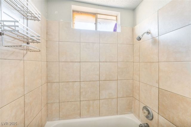 2526 Sunrise Street, Las Vegas, NV 89101