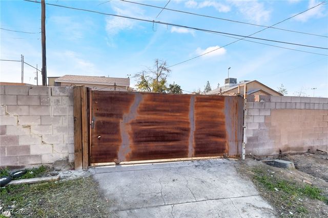 2526 Sunrise Street, Las Vegas, NV 89101