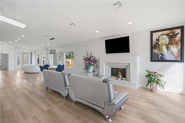 2933 Harbor Cove Drive, Las Vegas, NV 89128