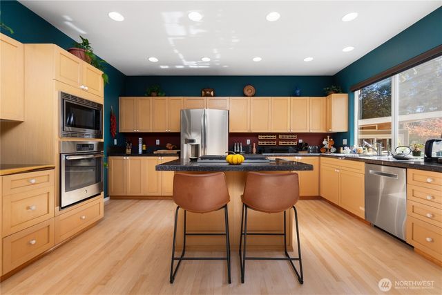 23319 NE 142nd Place, Woodinville, WA 98077