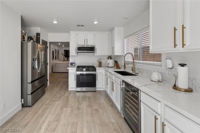 6377 Whispering Clouds Court, Las Vegas, NV 89141