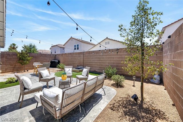 6377 Whispering Clouds Court, Las Vegas, NV 89141