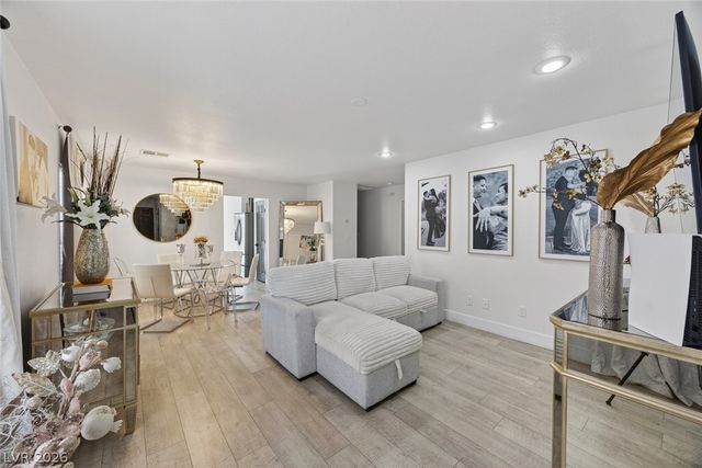 6377 Whispering Clouds Court, Las Vegas, NV 89141