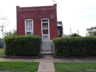 1113 E JOHN Avenue, St Louis, MO 63107