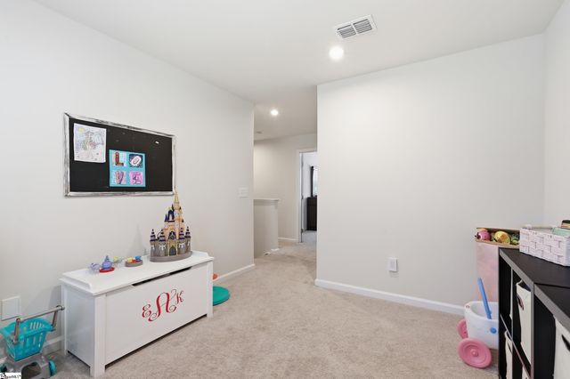 241 Burr Oak Lane, Piedmont, SC 29673