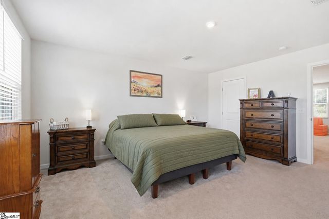 241 Burr Oak Lane, Piedmont, SC 29673