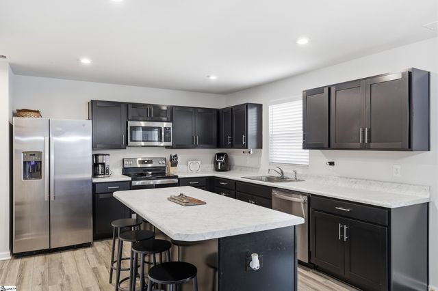 241 Burr Oak Lane, Piedmont, SC 29673