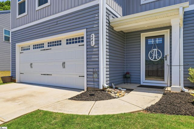 241 Burr Oak Lane, Piedmont, SC 29673