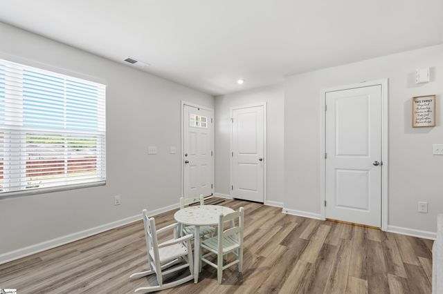 241 Burr Oak Lane, Piedmont, SC 29673