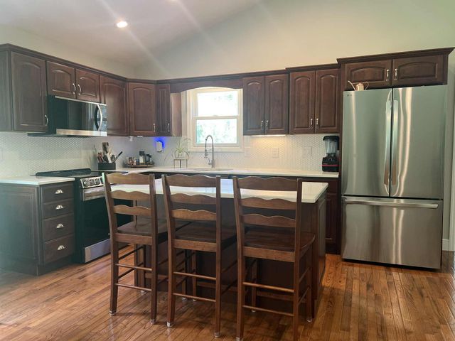 27 Valhalla Avenue, Jenkins, KY 41537