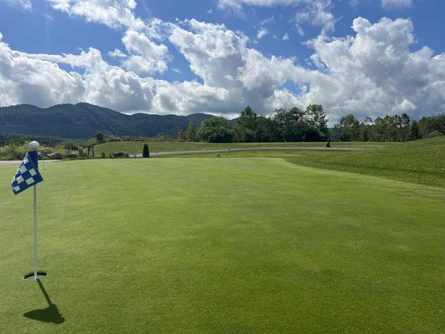 27 Valhalla Avenue, Jenkins, KY 41537