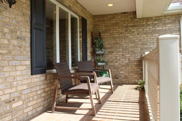 27 Valhalla Avenue, Jenkins, KY 41537