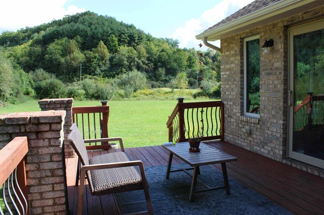 27 Valhalla Avenue, Jenkins, KY 41537