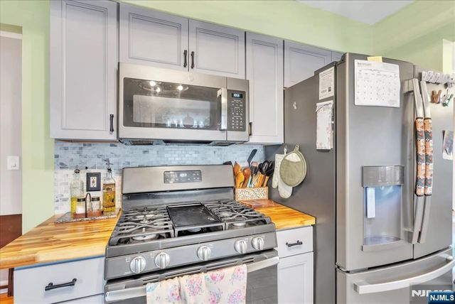 1 Sanders Court, West Milford, NJ 07480