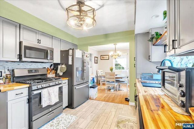 1 Sanders Court, West Milford, NJ 07480