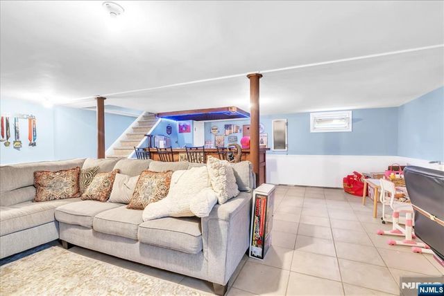 1 Sanders Court, West Milford, NJ 07480