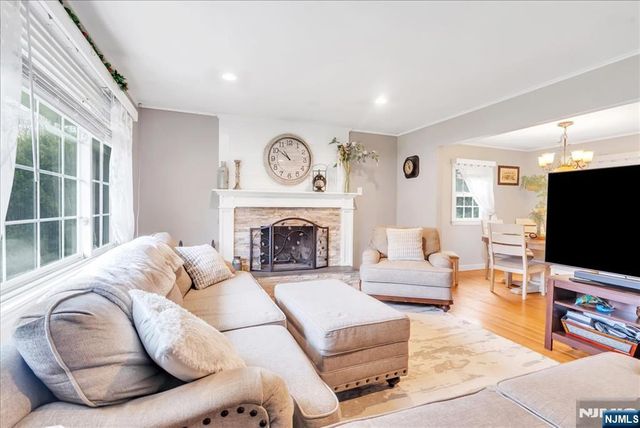 1 Sanders Court, West Milford, NJ 07480