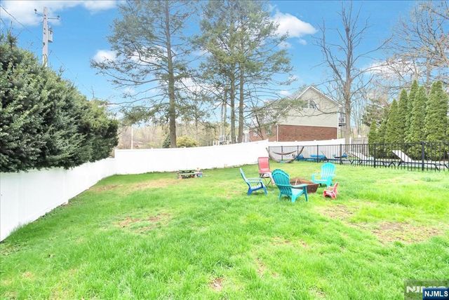 1 Sanders Court, West Milford, NJ 07480