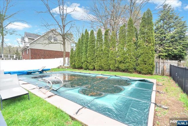 1 Sanders Court, West Milford, NJ 07480