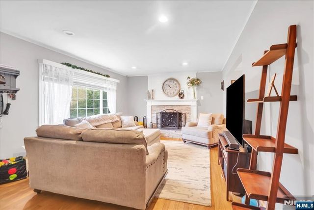1 Sanders Court, West Milford, NJ 07480
