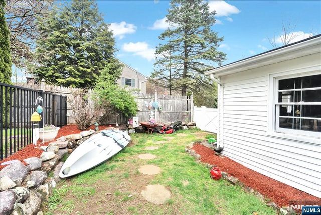 1 Sanders Court, West Milford, NJ 07480
