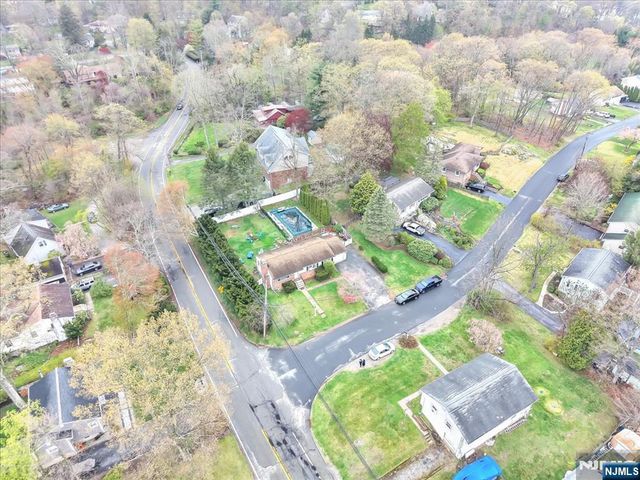 1 Sanders Court, West Milford, NJ 07480
