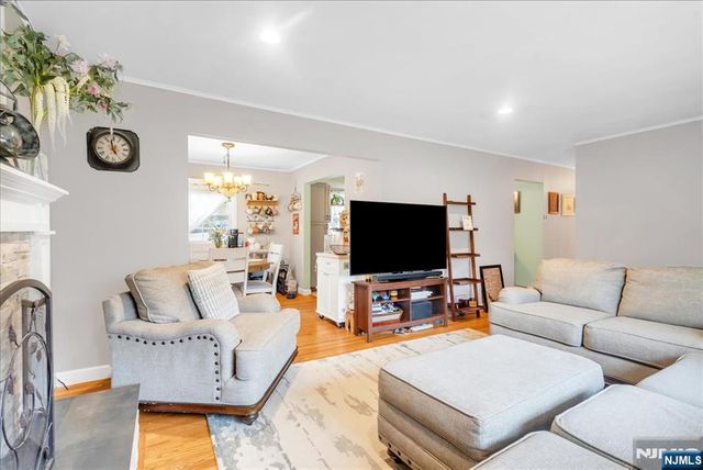 1 Sanders Court, West Milford, NJ 07480