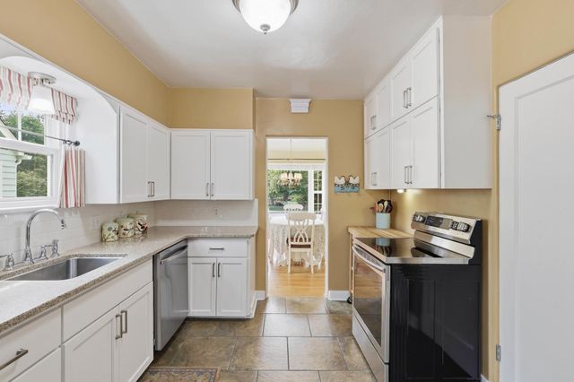 24 W 18th Ave, Spokane, WA 99203