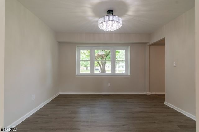 4 Overbrook Rd, Franklin Twp., NJ 08873