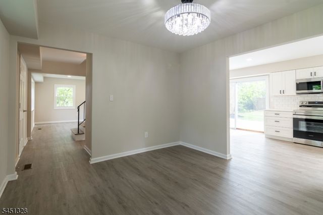 4 Overbrook Rd, Franklin Twp., NJ 08873