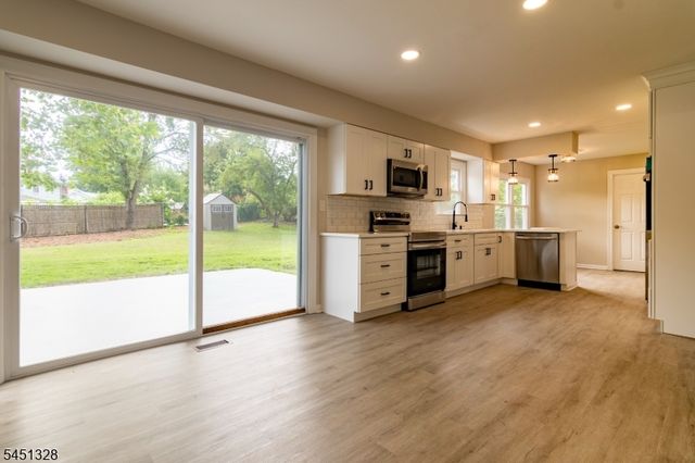 4 Overbrook Rd, Franklin Twp., NJ 08873