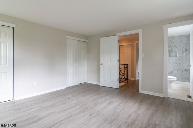 4 Overbrook Rd, Franklin Twp., NJ 08873