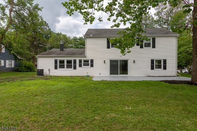 4 Overbrook Rd, Franklin Twp., NJ 08873