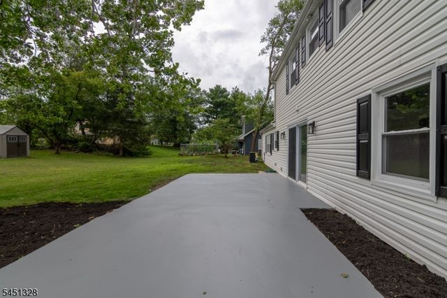4 Overbrook Rd, Franklin Twp., NJ 08873