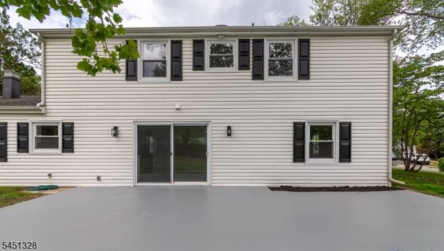 4 Overbrook Rd, Franklin Twp., NJ 08873