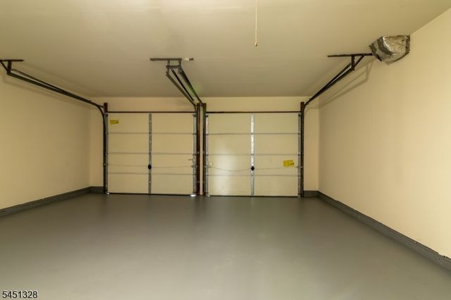 4 Overbrook Rd, Franklin Twp., NJ 08873