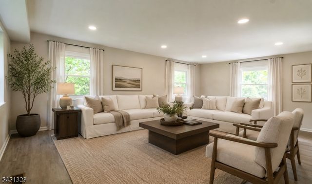 4 Overbrook Rd, Franklin Twp., NJ 08873