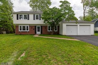 4 Overbrook Rd, Franklin Twp., NJ 08873