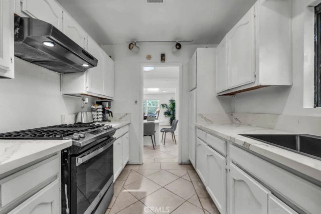 17443 Elkwood, Northridge, CA 91325