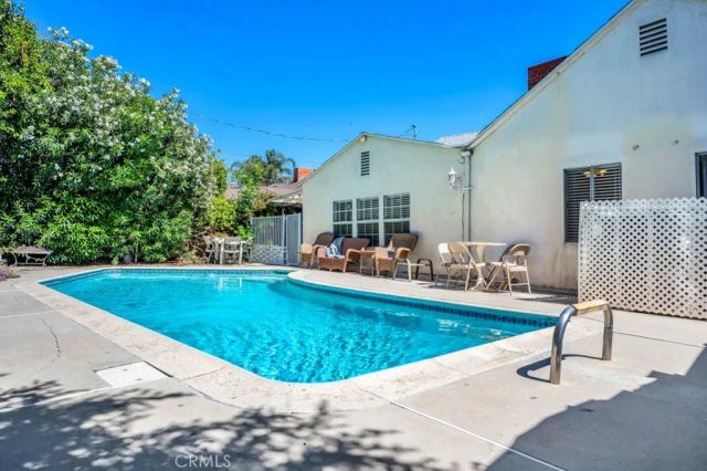 17443 Elkwood, Northridge, CA 91325