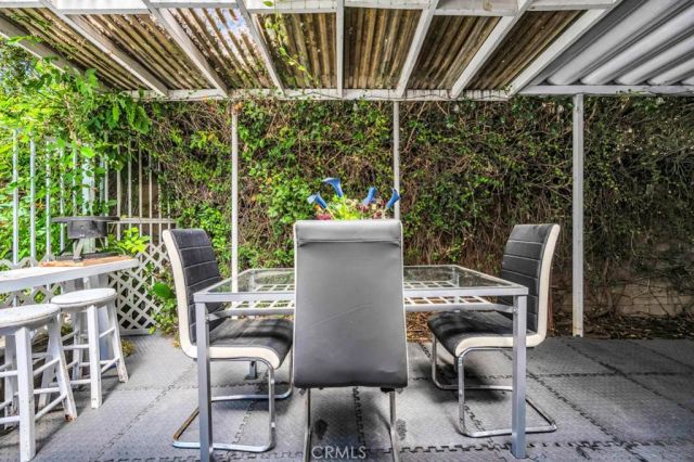 17443 Elkwood, Northridge, CA 91325